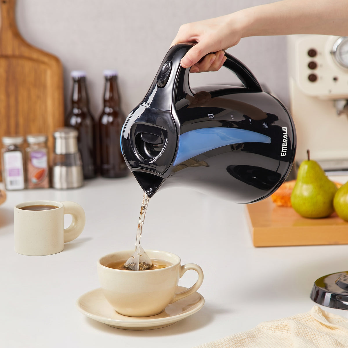 Emerald 2L Black Electric Kettle, 1350W, Automatic Shut Off, Fast Boil Design